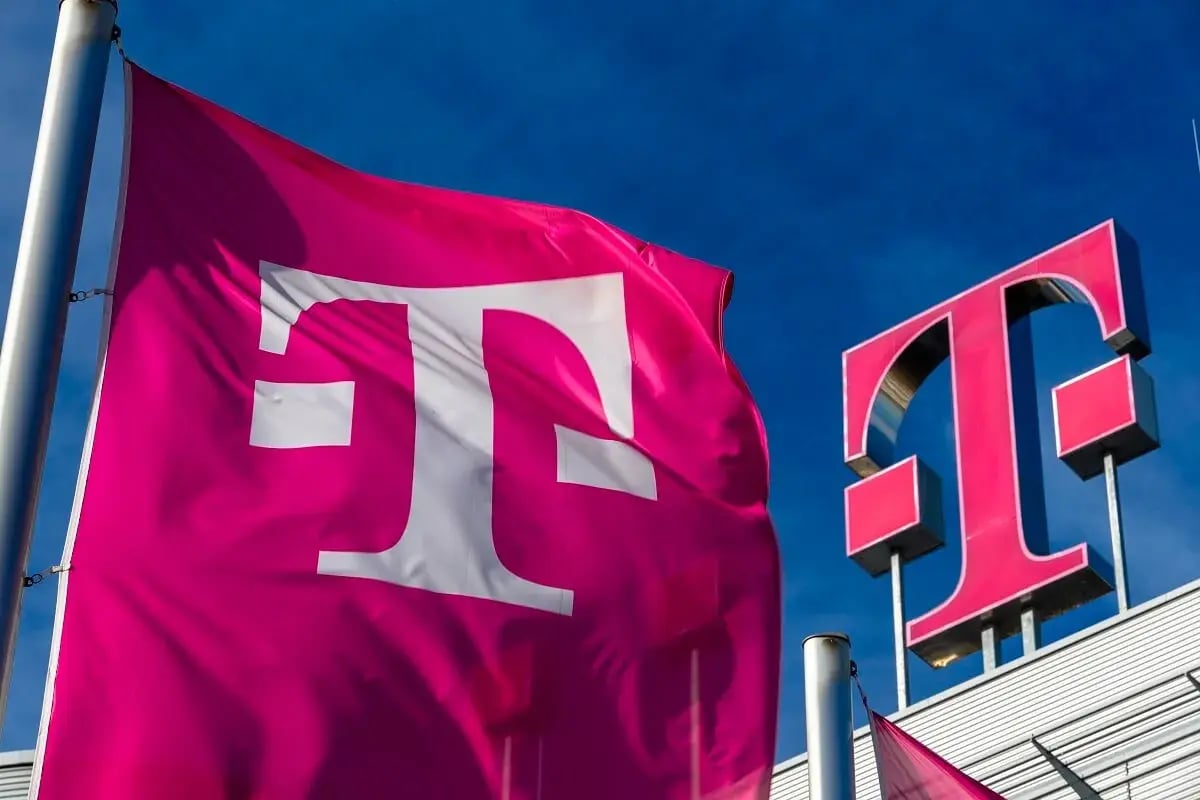 Deutsche-Telekom-flag