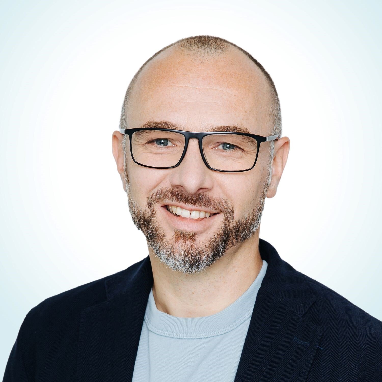 gerhard-kragl-headshot